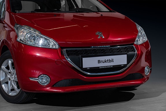 Peugeot 208 2 of 23