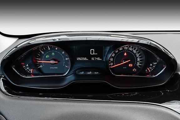 Peugeot 208 14 of 23