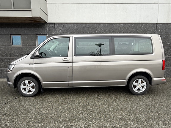 Volkswagen Caravelle 2 of 24