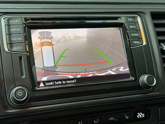 Volkswagen Caravelle 16 of 24