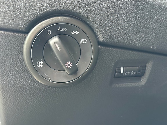 Volkswagen Caravelle 19 of 24