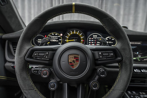 Porsche 911 20 of 30