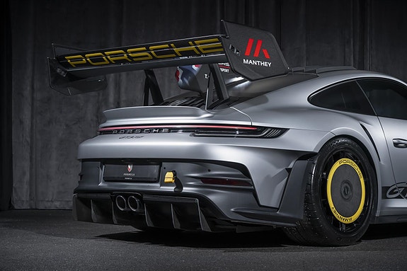 Porsche 911 12 of 30