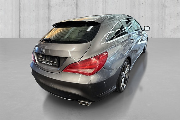 Mercedes-Benz CLA180 3 of 23