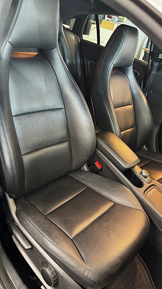 Mercedes-Benz CLA180 6 of 23