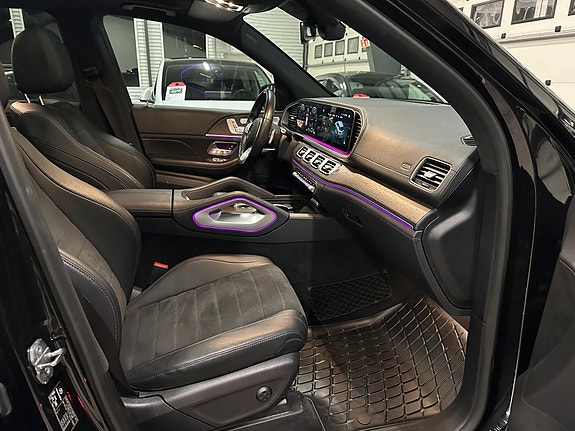 Mercedes-Benz GLE350 de 28 of 30
