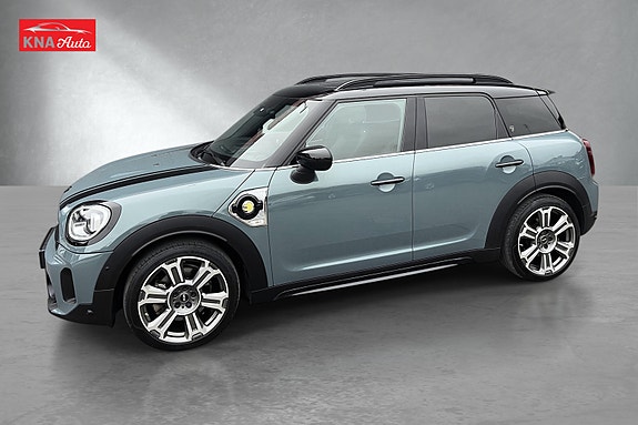 MINI Countryman Cooper SE 2 of 30
