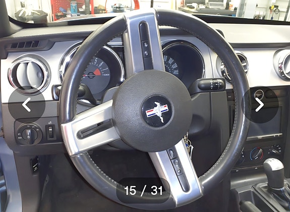 Ford Mustang 15 of 26