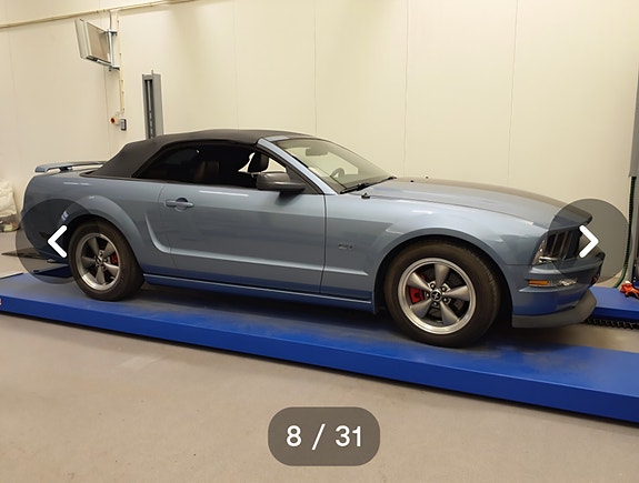 Ford Mustang 8 of 26