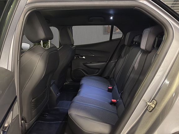 Peugeot 2008 27 of 29