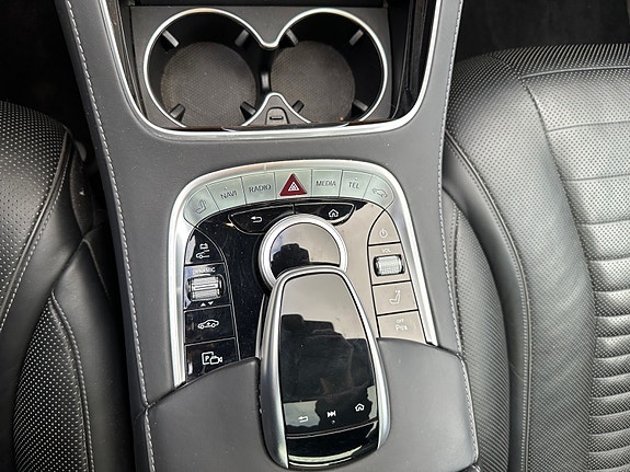 Mercedes-Benz S560 e 18 of 30