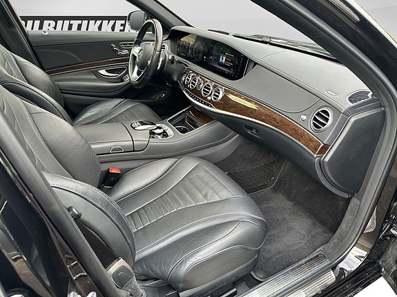Mercedes-Benz S560 e 20 of 30