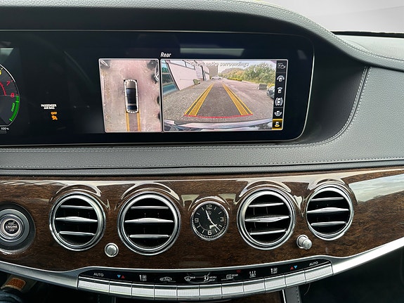 Mercedes-Benz S560 e 17 of 30