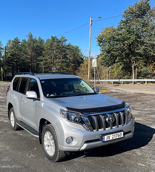 Toyota Land Cruiser 2 of 10