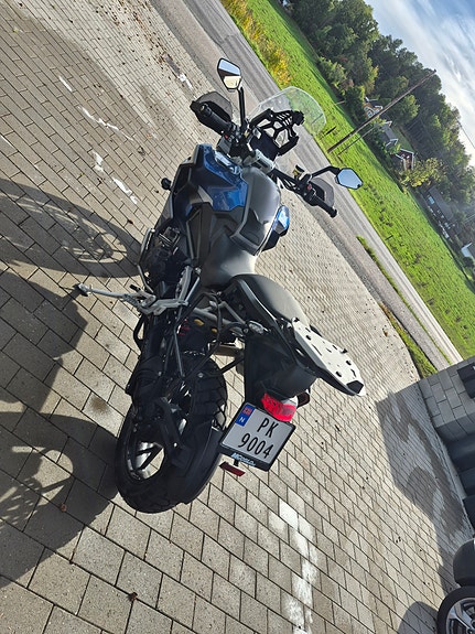 Triumph Tiger 1200 GT 7 of 10
