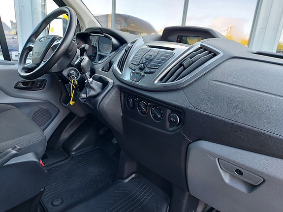 Ford Transit 19 of 30