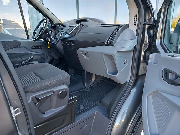 Ford Transit 17 of 30