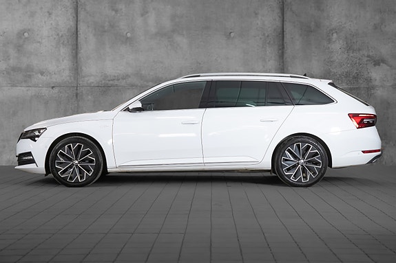 Skoda Superb 4 of 25
