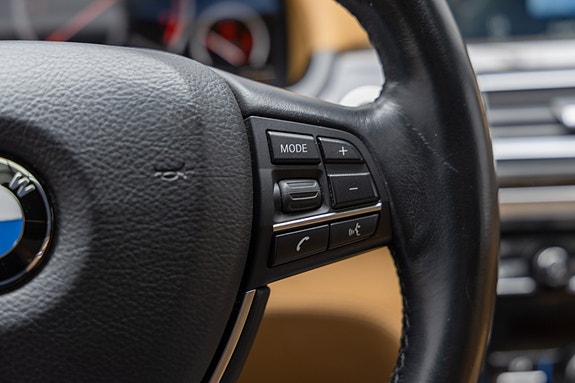 BMW 750i 25 of 30
