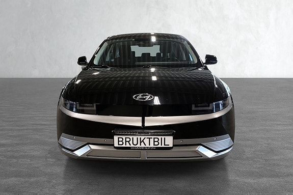 72,6 kWh batteripakke gir god rekkevidde og lave driftskostnader.