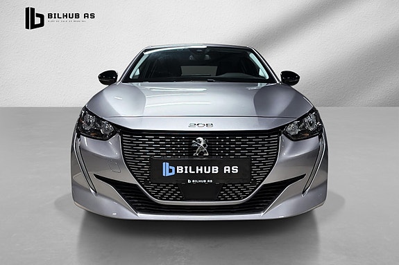 Peugeot e-208 3 of 20