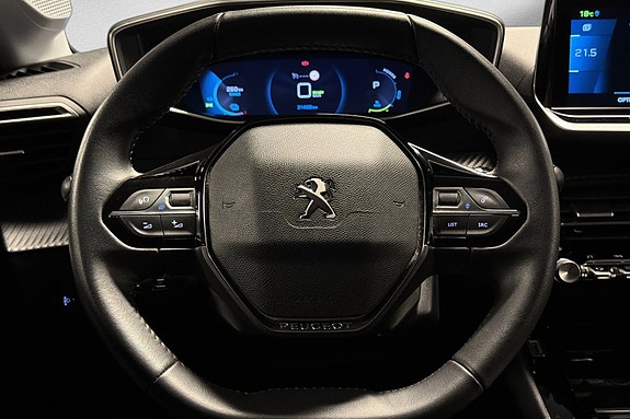 Peugeot e-208 13 of 20