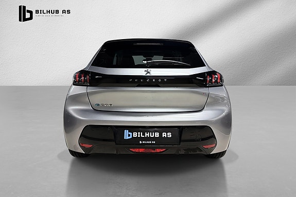 Peugeot e-208 7 of 20
