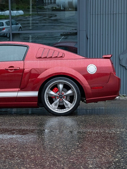 Ford Mustang 6 of 30