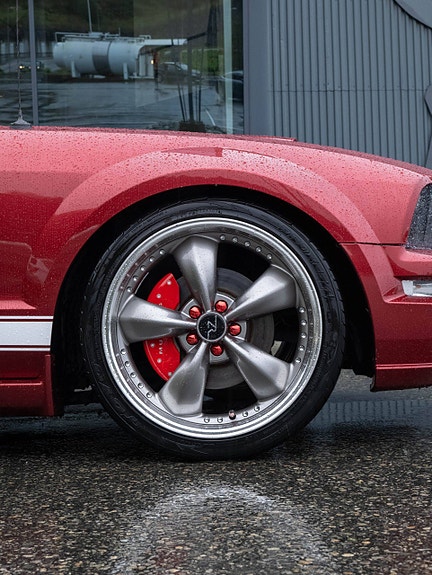 Ford Mustang 21 of 30
