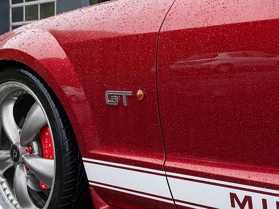 Ford Mustang 8 of 30