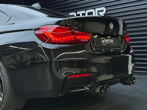 BMW M4 9 of 30