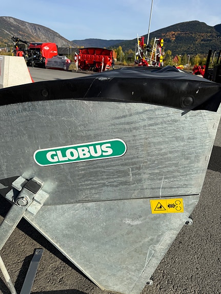 Globus GSK 1600L strøkasse med trekk og støttebein, kr 69 900,-