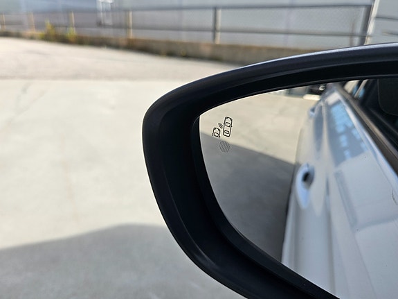Opel Crossland X 15 of 18
