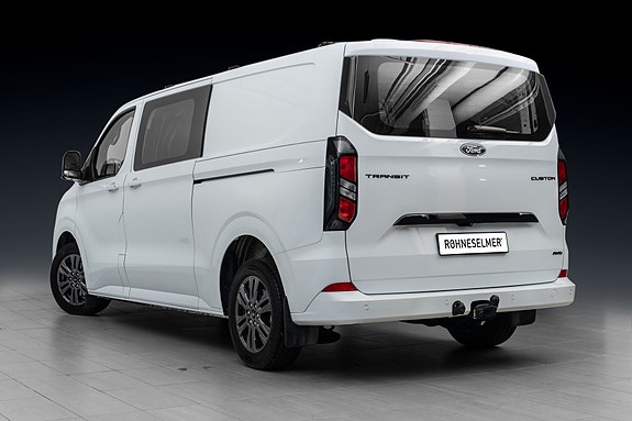 Ford Transit Custom 2 of 27