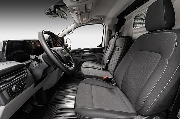 Ford Transit Custom 21 of 27