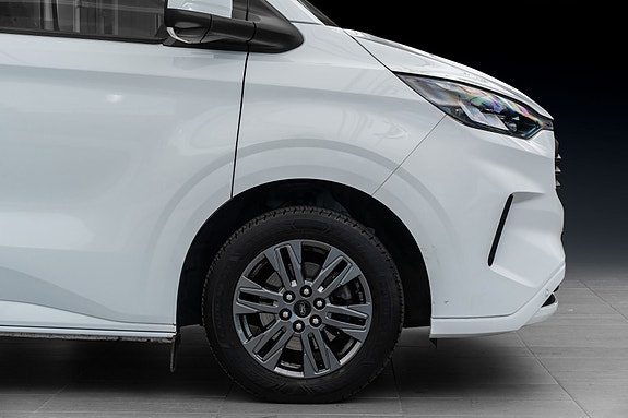 Ford Transit Custom 10 of 27
