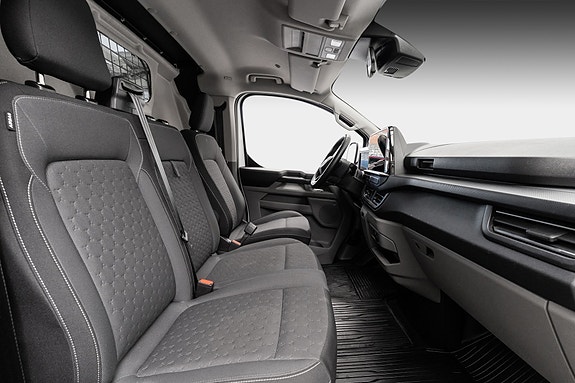 Ford Transit Custom 24 of 27