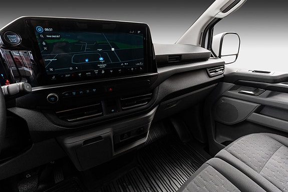 Ford Transit Custom 15 of 27