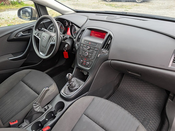 Opel Astra 27 of 28