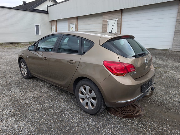 Opel Astra 5 of 28