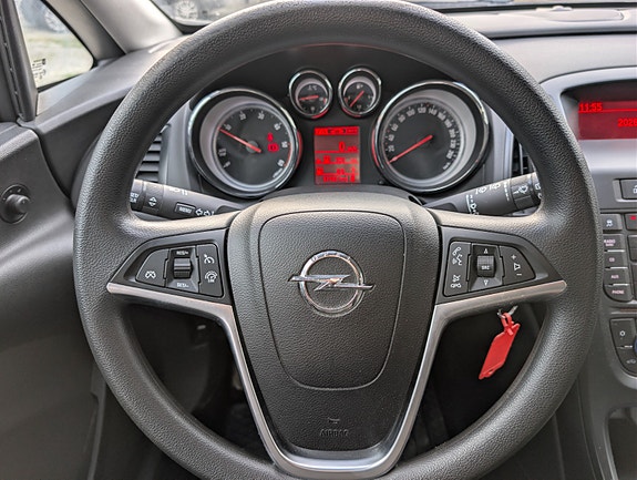 Opel Astra 15 of 28