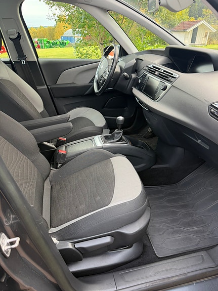 Citroen Grand C4 Picasso 17 of 30