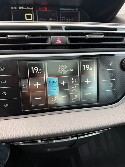 Citroen Grand C4 Picasso 25 of 30