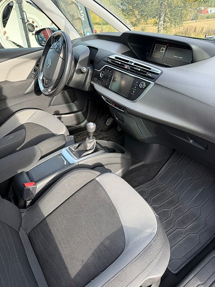 Citroen Grand C4 Picasso 10 of 30