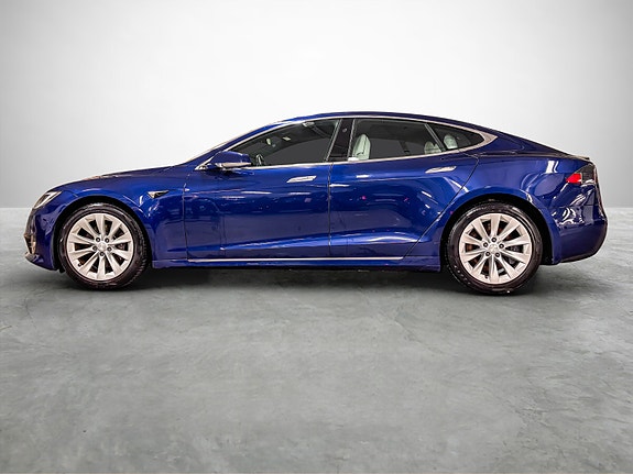 Tesla Model S 2 of 29