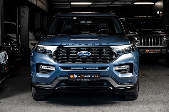Ford Explorer 3 of 30