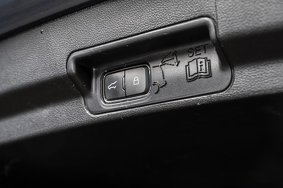 Ford Explorer 30 of 30