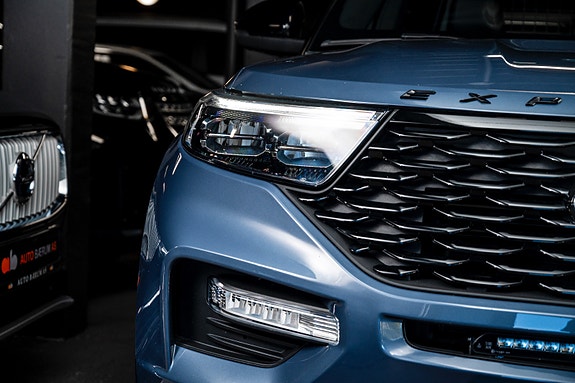 Ford Explorer 4 of 30