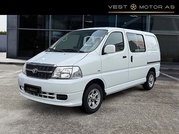 Toyota HiAce 3 of 24