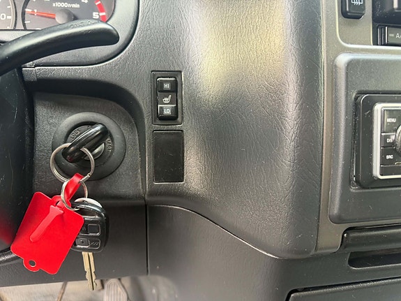 Toyota HiAce 11 of 24